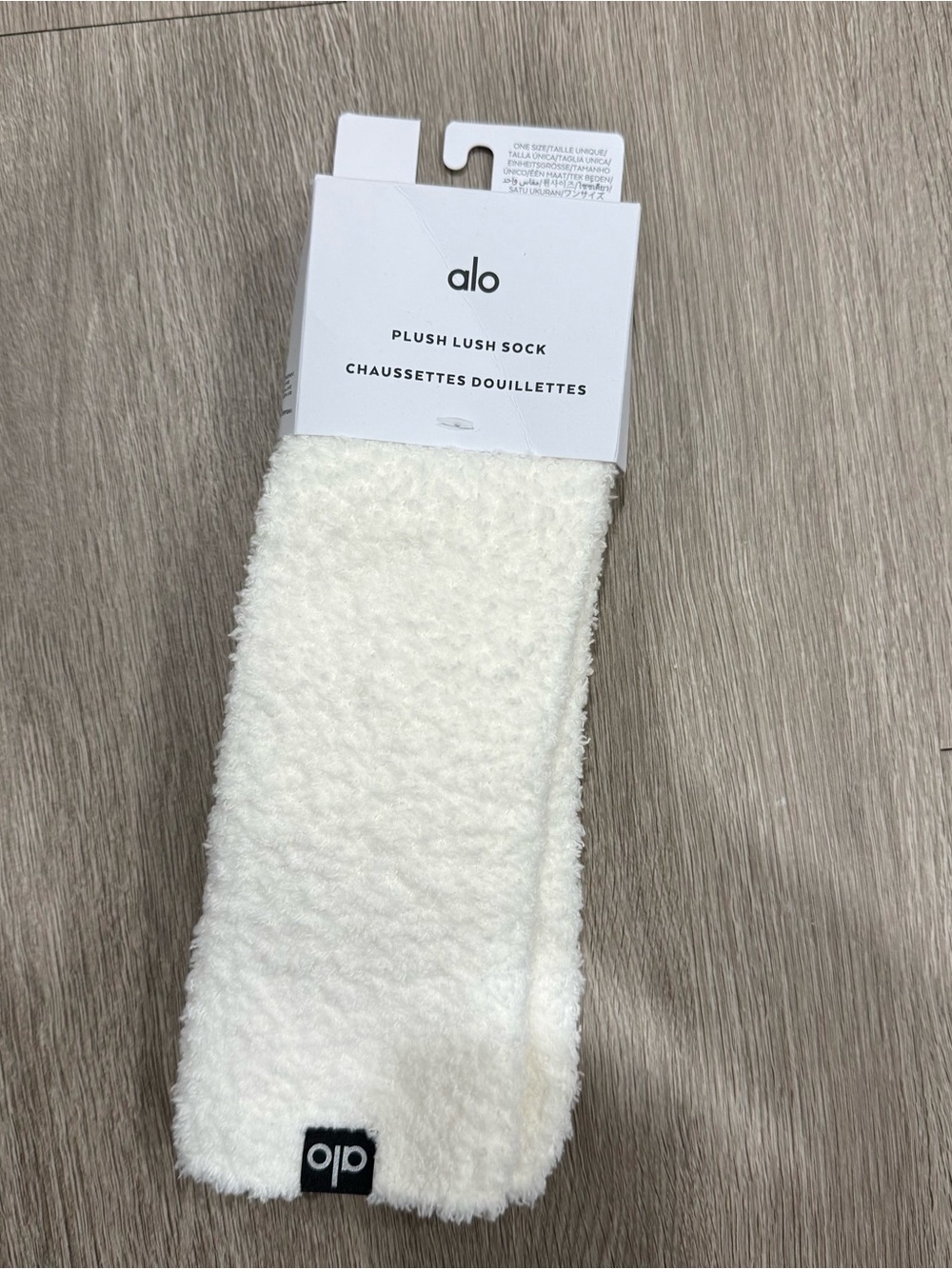 NWT Alo Ivory Socks one size